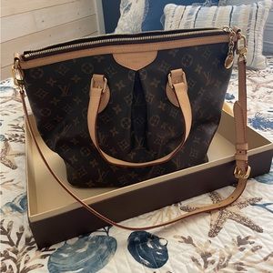 Fully authentic Louis Vuitton Palermo